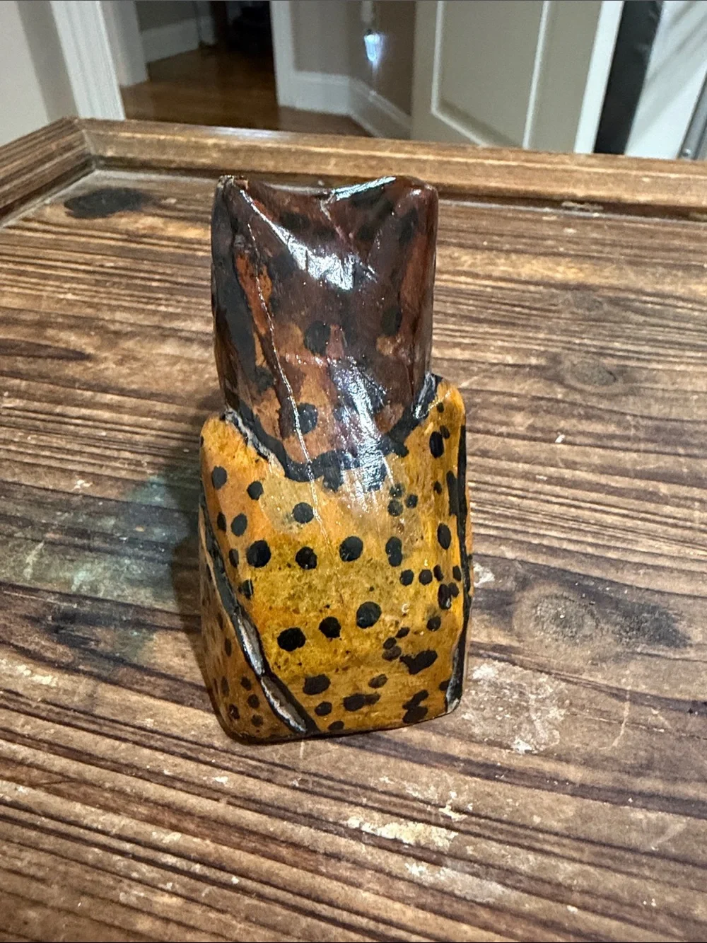 Hand carved and painted wood frog - Picture 3 of 5
